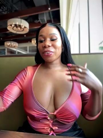 Belle___ live cam screenshot female from United States on TokenKeno — Tip, Play & Watch Live Cams — screenshot #1