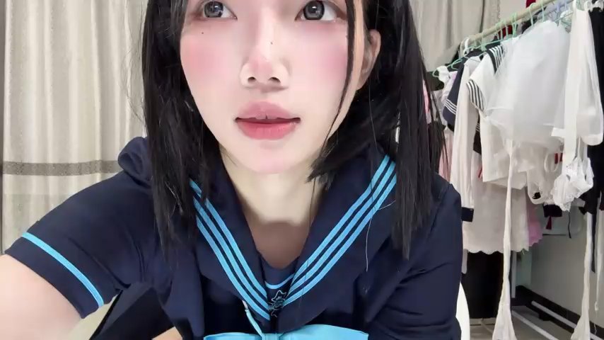 Yiyi-707 live cam screenshot female from China on TokenKeno — Tip, Play & Watch Live Cams — screenshot #2