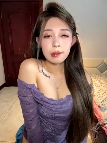 tuanzi125216 live cam screenshot female on TokenKeno — Tip, Play & Watch Live Cams — screenshot #1