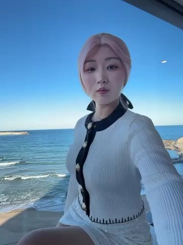 winter11 live cam screenshot female on TokenKeno — Tip, Play & Watch Live Cams — screenshot #1